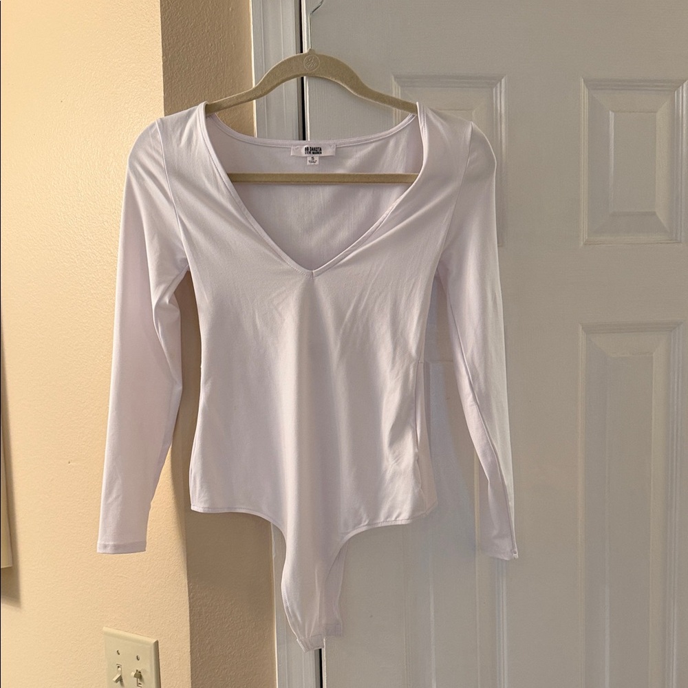 SHEIN Classic White Long Sleeve Bodysuit